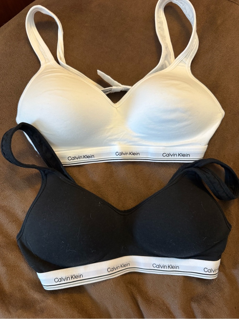 Like New Calvin Klein 2-Pack Wireless Bras